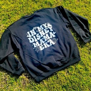 DISNEY MOM CREW NECK SWEATSHIRT